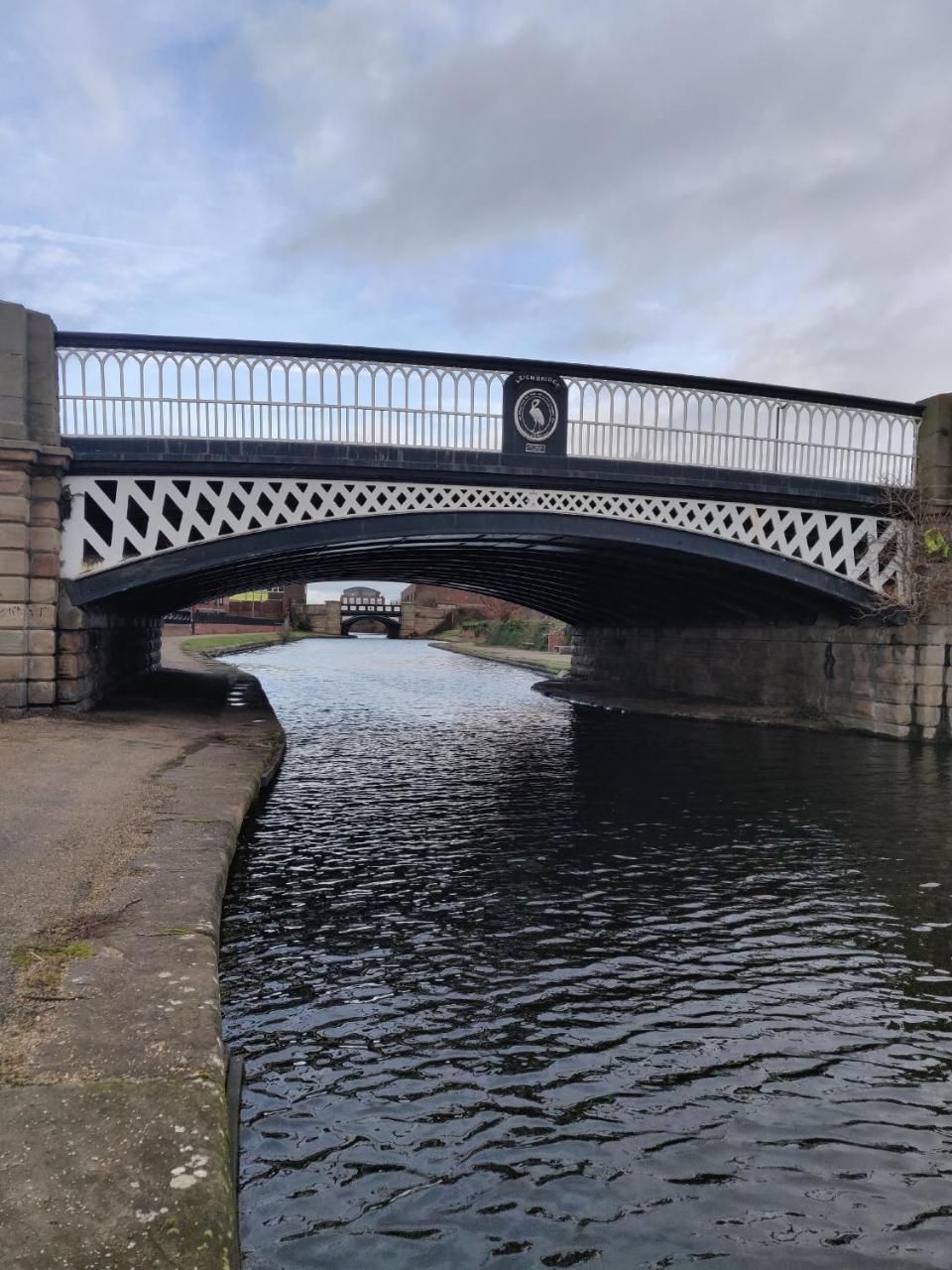 Canal Side Apartment By Serviced Living Liverpool Exterior foto