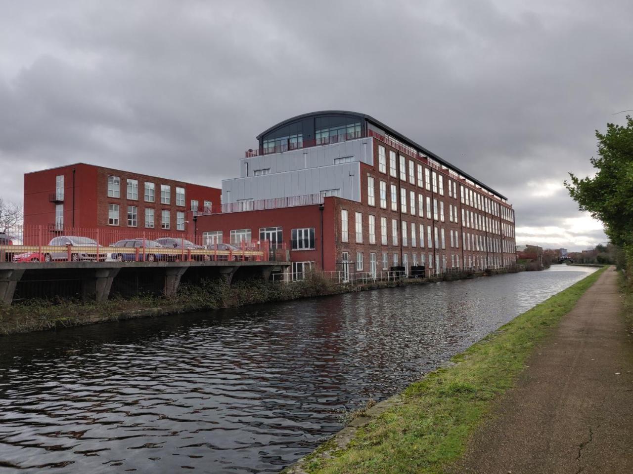 Canal Side Apartment By Serviced Living Liverpool Exterior foto